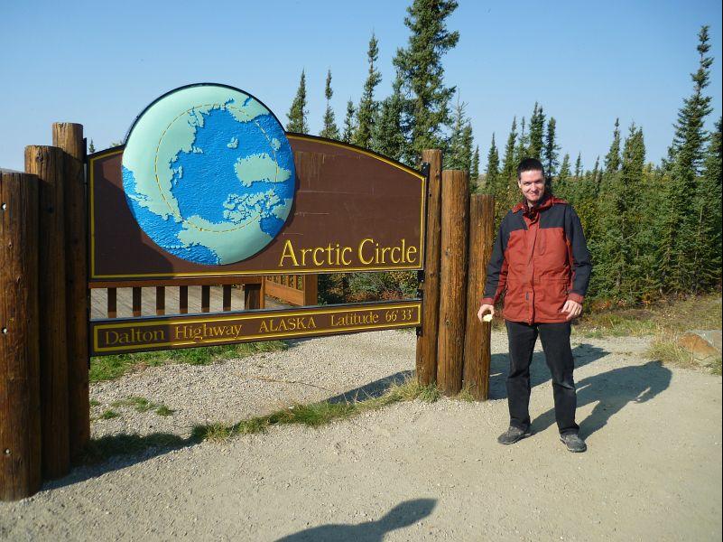 P1000557 crossing the Arctic Circle